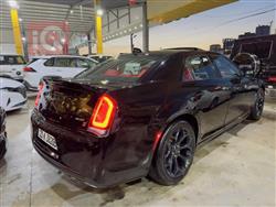 کرایسلەر 300